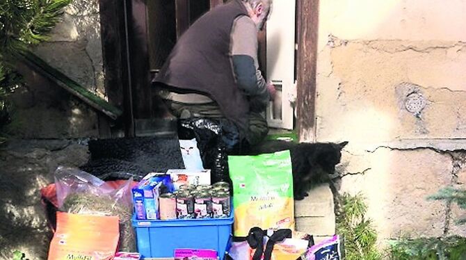 Jede Menge Futter für die Tiere haben die GEA-Leser in den vergangenen Tagen gespendet. Und nicht nur das. Um zwei Räume im Haus