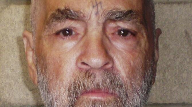 Der zu lebenslänglicher Haft verurteilte Charles Manson wartet in Kalifornien auf eine Heiratslizenz. Foto: EPA/California De