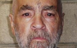 Der zu lebenslänglicher Haft verurteilte Charles Manson wartet in Kalifornien auf eine Heiratslizenz. Foto: EPA/California De
