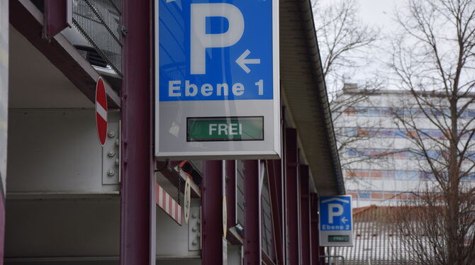 Nur für Kurzzeitparker: die Ebenen 1 und 2 im Gomaringer Parkhaus. FOTO: WALDERICH