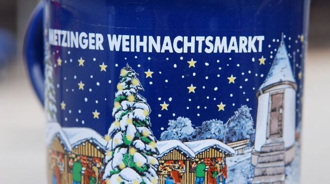 Den diesjährigen Weihnachtsbecher ziert das Weinbergtürmchen. FOTO: PFISTERER Den diesjährigen Weihnachtsbecher ziert das Weinbergtürmchen. FOTO: PFISTERER