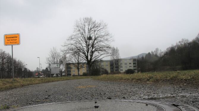 Am Ortseingang von Bronnweiler  ist noch Platz  für ein Stück  Reutlinger  Wohnbauoffensive.  FOTO: LEISTER