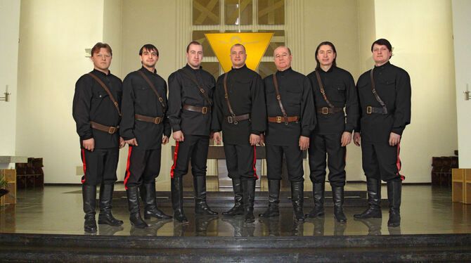 Die Maxim Kowalew Don Kosaken singen in Unterhausen. FOTO: PR