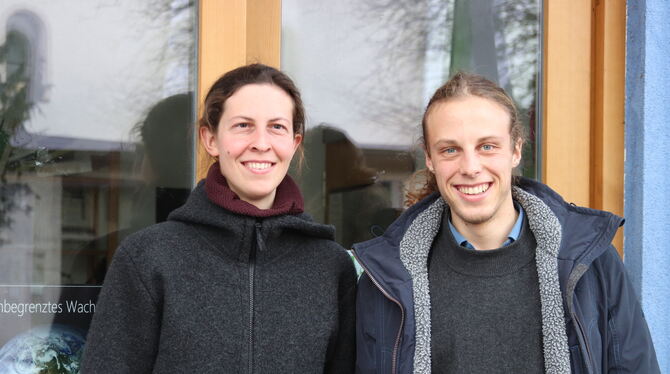 Franziska Wolpert und Konstantin Bock haben die erste Demo zur Grünen Woche in Tübingen organisiert. FOTO: IWA