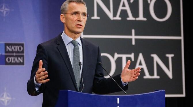 Die Nato sieht eine neue Bedrohung aus dem Osten. In Brüssel beraten die Außenminister mit Generalsekretär Jens Stoltenberg ü