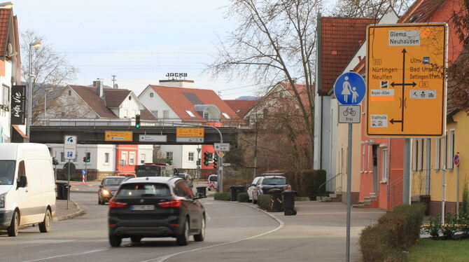 Der zur Sanierung anstehende Abschnitt der Ulmer Straße liegt zwischen den Abzweigen Eisenbahnstraße (bei der ersten Ampel) und