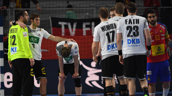 Enttäuschung pur: Titelverteidiger Deutschland scheidet bei der Europameisterschaft sang- und klanglos aus. FOTO: DPA