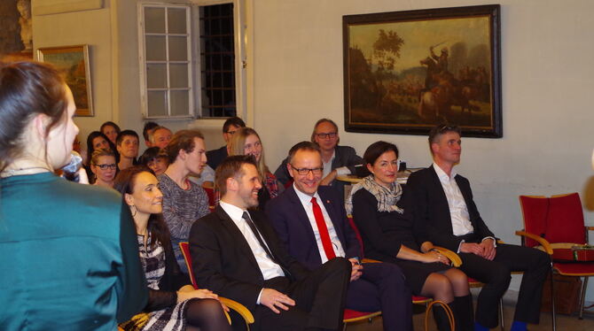 Über ein deutlich verjüngtes Publikum beim Neujahrsempfang freute sich Marc Wolf (dritter von rechts). Direkt neber ihm ist Bürg