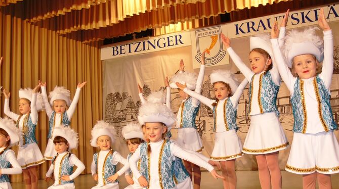 Einer der Höhepunkte der Tanzeinlagen bei den Krautskräga war der Auftritt der jüngsten Garde mit ihrem Tanz »Bibi Blocksberg«.