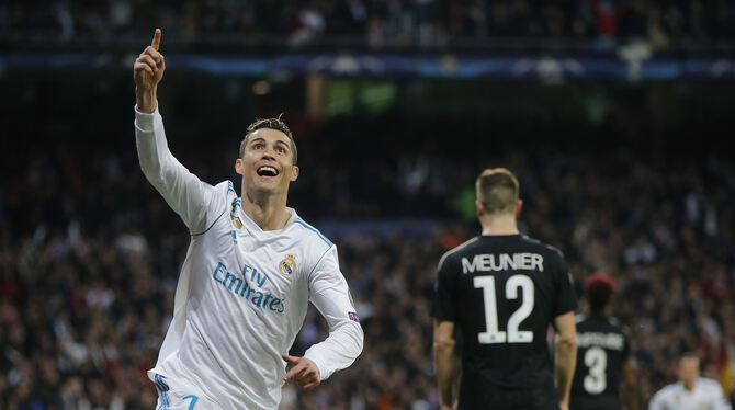Zwei Tore von Cristiano Ronaldo entscheiden bei Reals 3:1 gegen Paris. FOTO: DPA