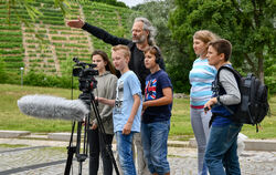 Zusammen mit Profis einen Film drehen: Das können Jugendliche jetzt auch im Biosphärengebiet Alb. FOTO: PRIVAT