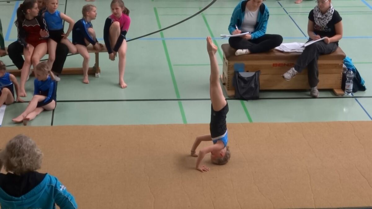 Junge VfL-Turner küren ihre Meister - Pfullingen / Eningen ...