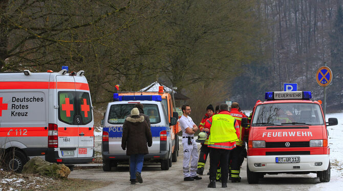 Bisher verliefen die Unfälle auf den vereisten wegen zum Uracher Wasserfall glimpflich.