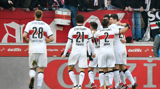 Der VfB Stuttgart kann beim Schlusslicht Köln den vierten Sieg in Folge einfahren.   FOTO: EIBNER