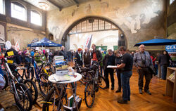 Gut besucht war die BIKE & more im vergangenen Jahr. Die Neuauflage bietet ein noch größeres Angebotsspektrum.  FOTO: TRINKHAUS