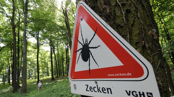Zecken Warnschild