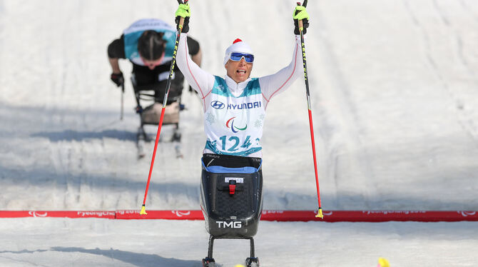Andrea Eskau (Deutschland) jubelt über Silber im Langlauf-Sprint.  FOTO: DPA