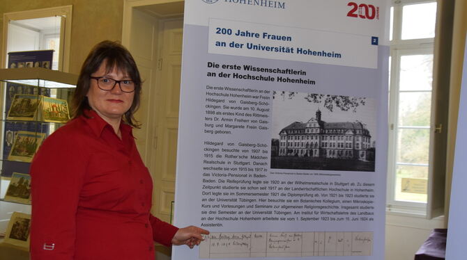 Elke Lechner hat für die Ausstellung 200 Jahre Frauen an der Universität Hohenheim 25 000 Akten gesichtet und vier Biografien he