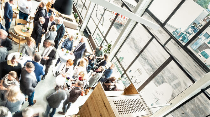 Viel Trubel am Eröffnungstag: Das Café Pausa. FOTO: HAMMER