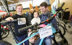 Für jeden war etwas dabei: Eine große Auswahl an neuen Fahrrädern, Zubehör und Radtouren-Angeboten präsentierten Aussteller auf