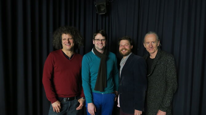 Vier der Protagonisten des Sonic-Visions-Konzerts am 28. März beim Pressegespräch im franz.K: von links Thomas Maos, Capella-Lei