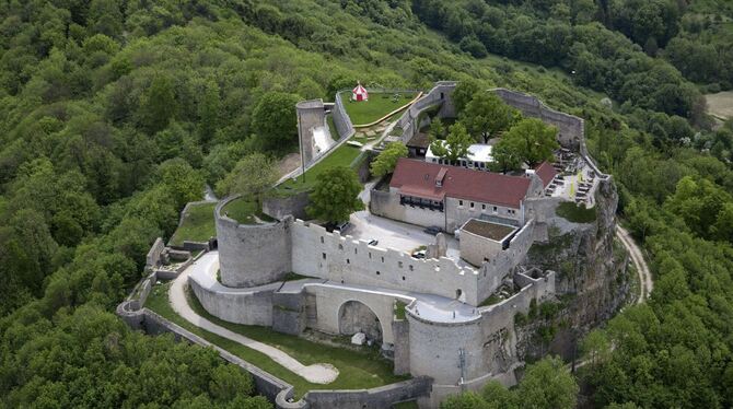 Ab morgen ist eine der beliebten Ausflugziele und Touristenattraktionen der Region wieder geöffnet: Die Burgruine Hohenneufen mi