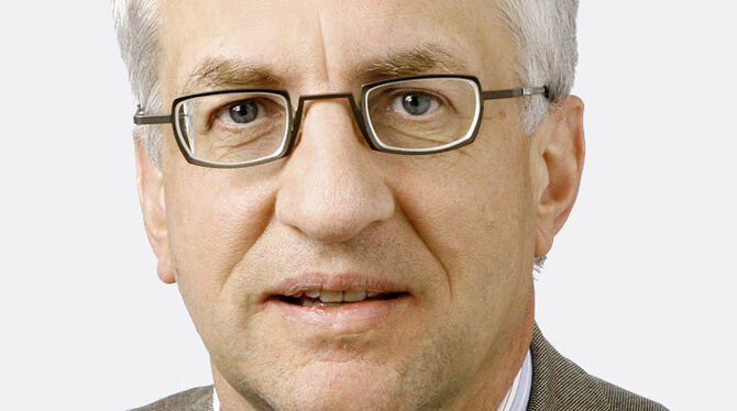 Dieter Möhler übernimmt im Juli den Chefposten des Reutlinger Finanzamtes. Er ist der desginierte Nachfolger von Sigrid Brucker- Dieter Möhler übernimmt im Juli den Chefposten des Reutlinger Finanzamtes. Er ist der desginierte Nachfolger von Sigrid Brucker-