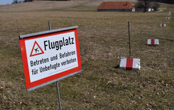 Nichts erinnert mehr an das tödliche Flugzeugunglück auf dem Fugplatz Roßfeld bei Metzingen-Glems. Die Unglückstelle lag in etwa