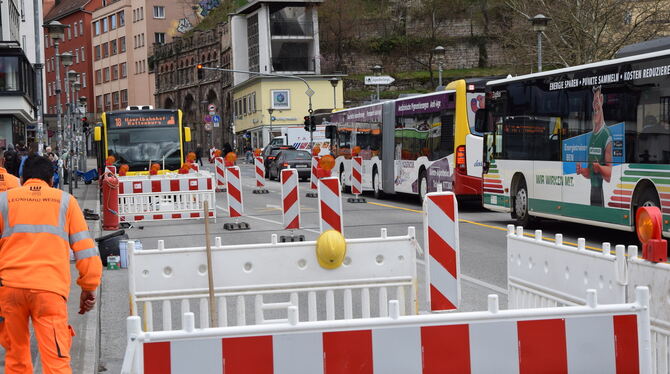 Baustelle Neckarbrücke: Für viele Verkehrsteilnehmer eine unliebsame Überraschung Foto: -jk