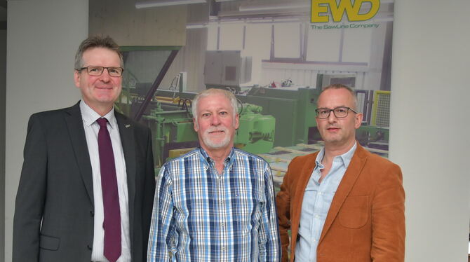 Geschäftsführer Herbert Oppenborn, Projektleiter Horst Wiech und Standortsprecher Uwe Kärcher (von links). FOTO: MEYER