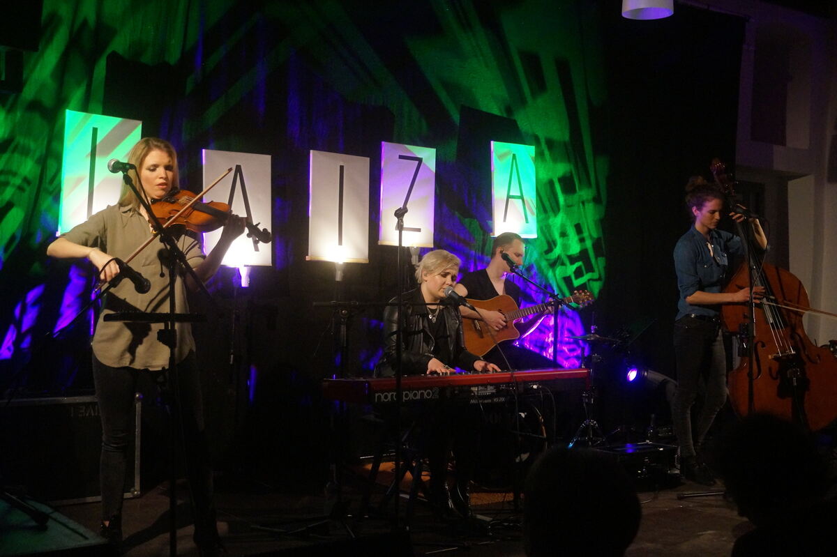 Elaiza 07.04.2018 in Wimsen