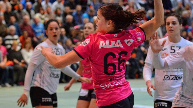 Linksaußen Katharina Beddies ist eine von acht Handballerinnen der TuS Metzingen, die für den Nationalmannschafts-Lehrgang in Ne