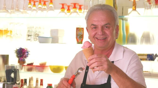 Heiner Hamann von Anni’s Eiscafé.  FOTO: WURSTER
