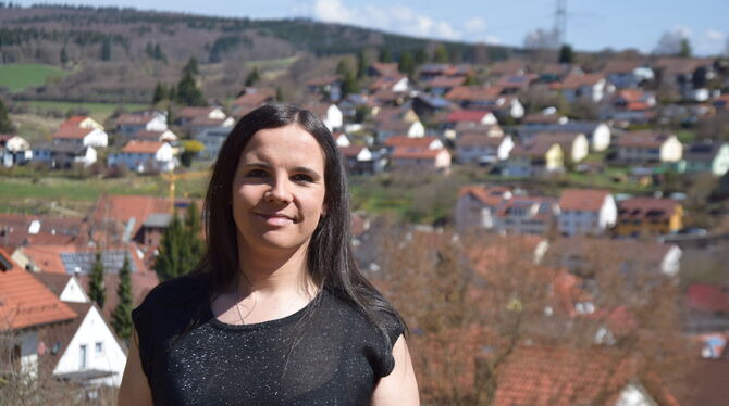 Alexandra Alth möchte Bürgermeisterin von Gomadingen werden.  FOTO: GEIGER