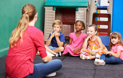 In Reutlingen fehlen fast 400 Plätze für Kindergartenkinder.   FOTO: FOTOLIA