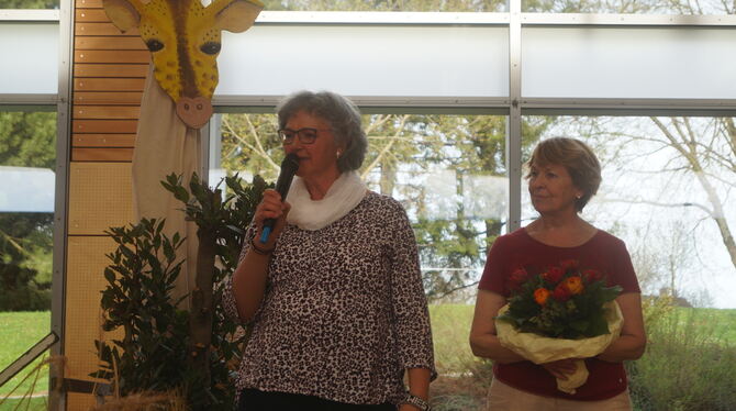 Afrikafest mit Marit Wiest (links) und Gisela Keller