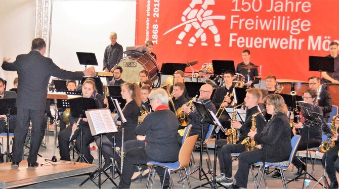Die Jugendmusikschule Steinlach bewegte sich thematisch zwischen Feuer und Wasser bei ihrem Konzert zur Eröffnung der Ausstellun