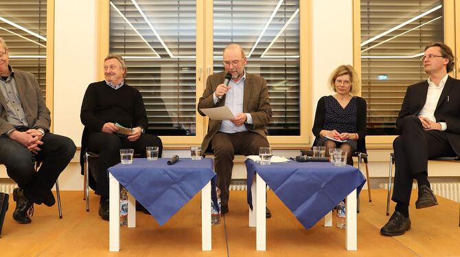 Diskutierten über die digitalen Medien (von links): Stefan Middendorf, Wolfgang Alber, Moderator Frieder Leube, Elke Sauerteig u