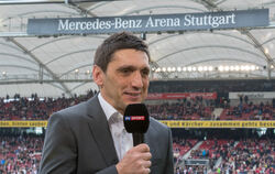 Nicht nur ein Mann für Punkte des VfB Stuttgart, sondern neuerdings auch einer für die Fernsehstudios: Cheftrainer Tayfun Korkut