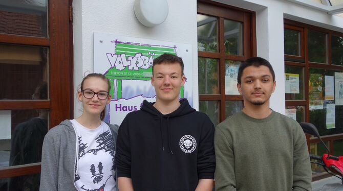 Sie wollen im Ort  für Jugendliche ein attraktives Angebot schaffen (von links): Elena Hertkorn (14), ihr Bruder Tobias Hertkorn