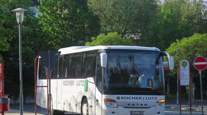Am 30. April verlässt der letzte Bus von Kocher/Lutz die Haltestelle der Linie 111 auf dem Gomaringer Busbahnhof in Richtung Reu