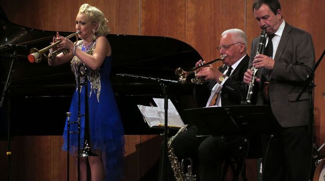 Stimmiges Zusammenspiel: Die Trompeterin Gunhild Carling (von links), der Trompeter Peter Fietz und der Klarinettist Wolfgang Al
