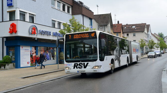 Auf der Linie 7 geht's künftig elektrisch durch Betzingen. FOTO: NIETHAMMER Auf der Linie 7 geht's künftig elektrisch durch Betzingen. FOTO: NIETHAMMER