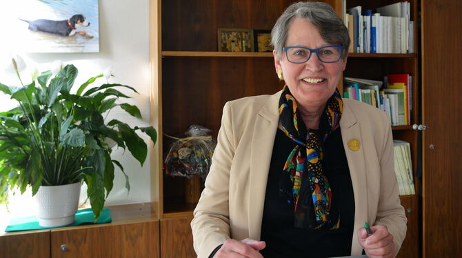 Sigrid Brucker-Maschke, Chefin von über 400 Beschäftigten beim Finanzamt Reutlingen. FOTO: NIETHAMMER