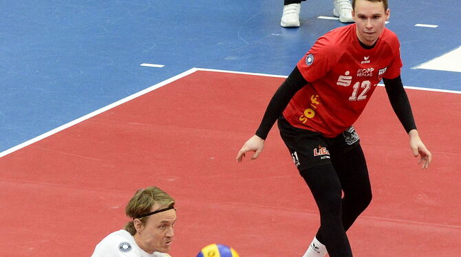 Der TV Rottenburg hofft, dass Phillip Trenkler (rechts) dem Verein in einer anderen Funktion erhalten bleibt. Foto: Niethammer Der TV Rottenburg hofft, dass Phillip Trenkler (rechts) dem Verein in einer anderen Funktion erhalten bleibt. Foto: Niethammer