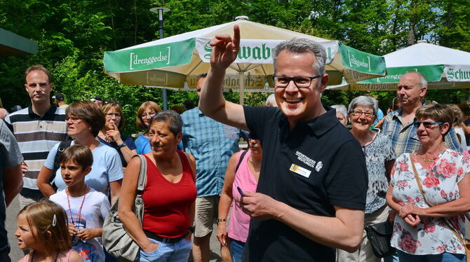 Rainer Kurze freut sich über den Andrang beim Tag der ffenen Tür des Naturtheaters. FOTO: NIETHAMMER