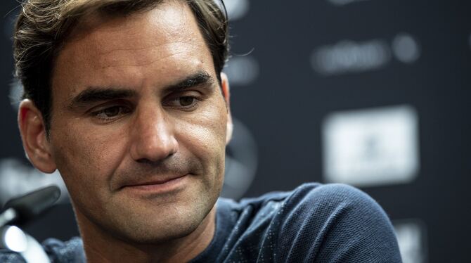 Roger Federer war auf der Pressekonferenz in Stuttgart nicht nur redselig und freundlich, sondern auch konzentriert und ernst.Fo