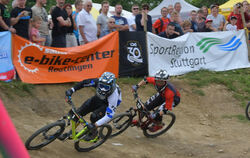 Benedikt Last (links) fährt im Final-Rennen seinen Konkurrenten von Anfang an davon. FOTOS: MEYER