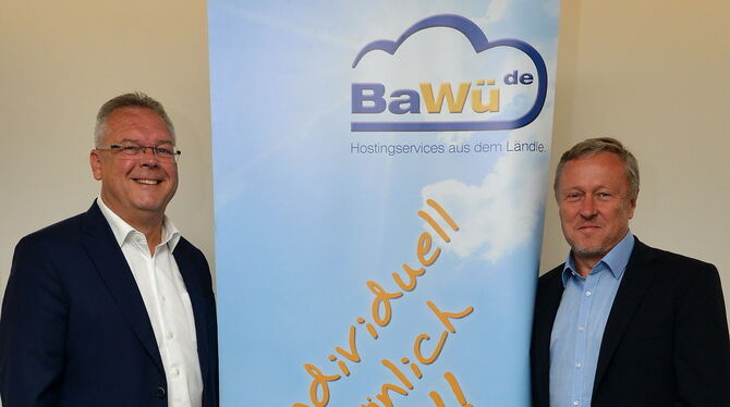 Bernd Sulz (links) und Holger Schmieder stehen an der Spitze der Schmieder IT-Solutions GmbH. FOTO: NIETHAMMER