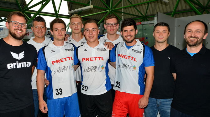 Die Neuen des VfL Pfullingen (von links): Trainer Frederick Griesbach, Alexander Schmid, Julius Haug, Felix Stahl, Niklas Roth,